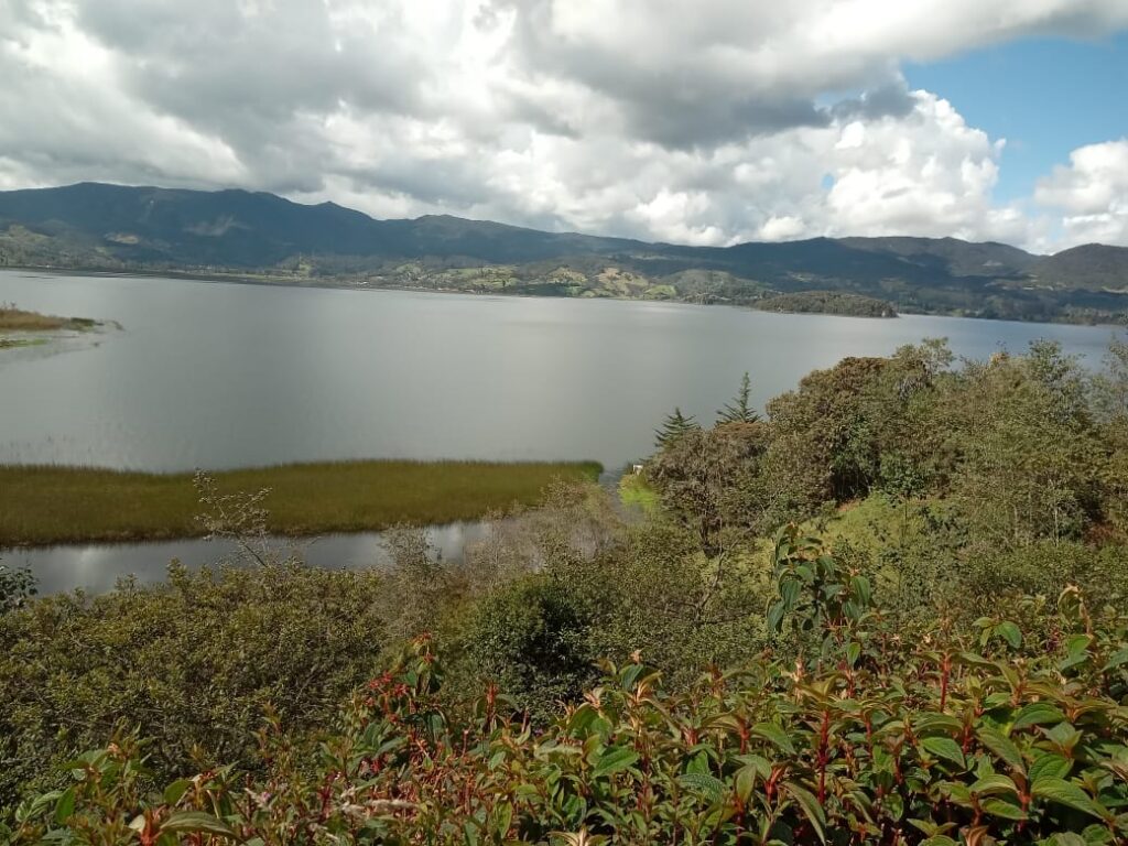 Laguna de La Cocha y Reserva Natural El Motilón